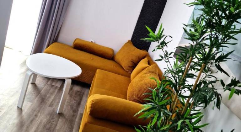 Serviced apartment with garden & patio — photo 5