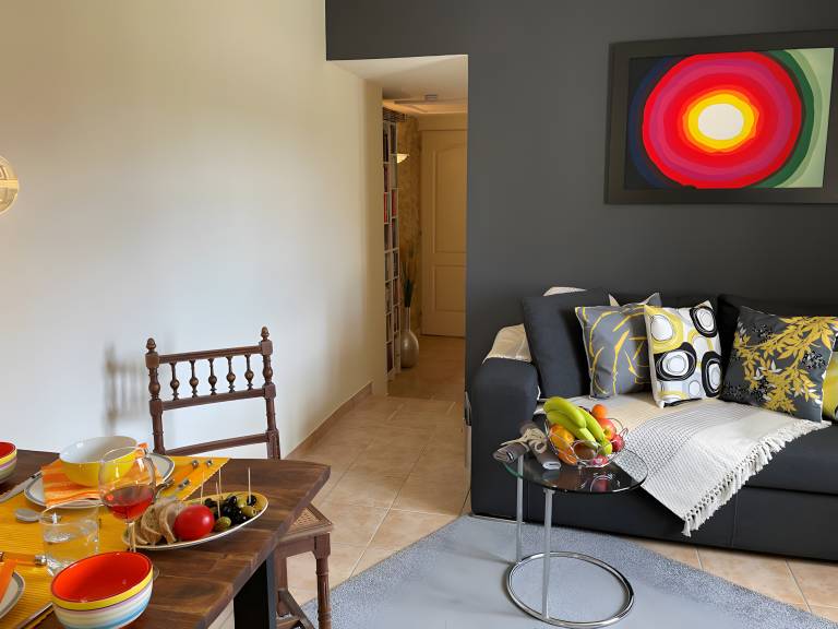 Gite jaune Paradis de Provence