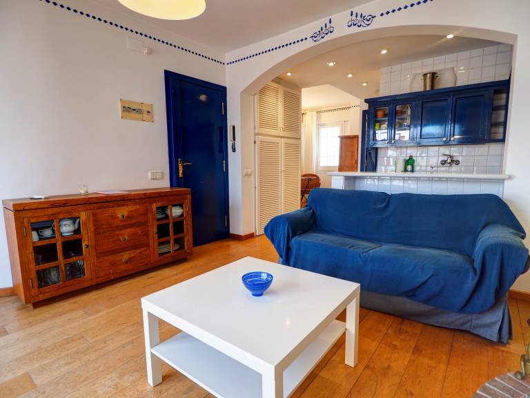 Apartment with patio | Sea view — photo 4