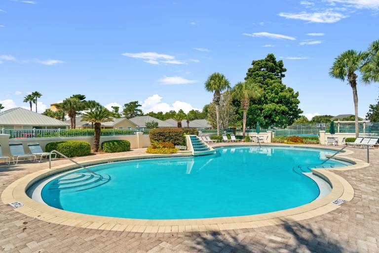 Family-friendly vacation home with heated pool & barbecue | Sea view | Pet-friendly — photo 3
