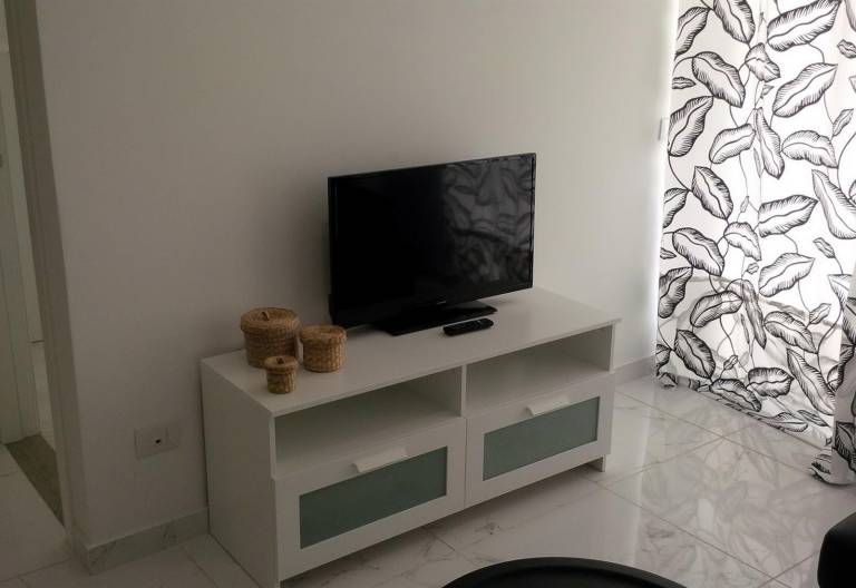 Holiday accommodation "New 1-bedroom beach apartment" — photo 5
