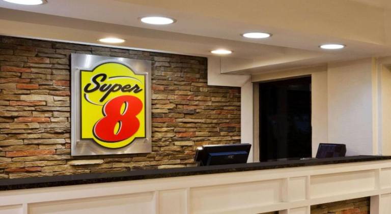 Super 8 by Wyndham Ringgold/Chattanooga Area — photo 3