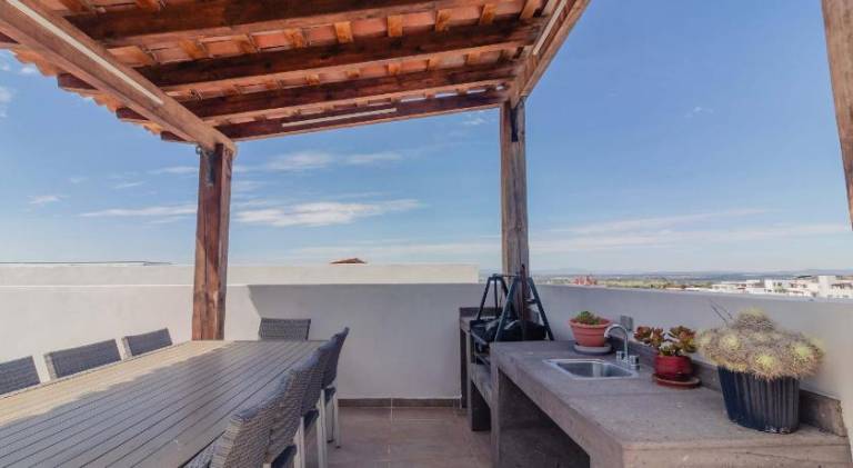Pleasant vacation home with yard | Pets are welcome — photo 3
