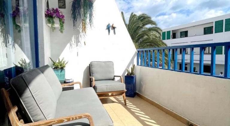 Holiday apartment with patio & garden — photo 3