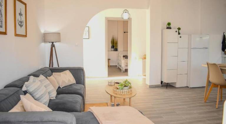 Rental apartment with terrace — photo 2