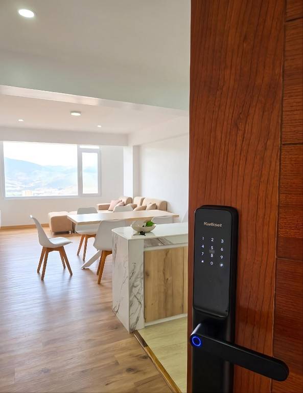 96 m&sup2; Apartment mit Hotelservice