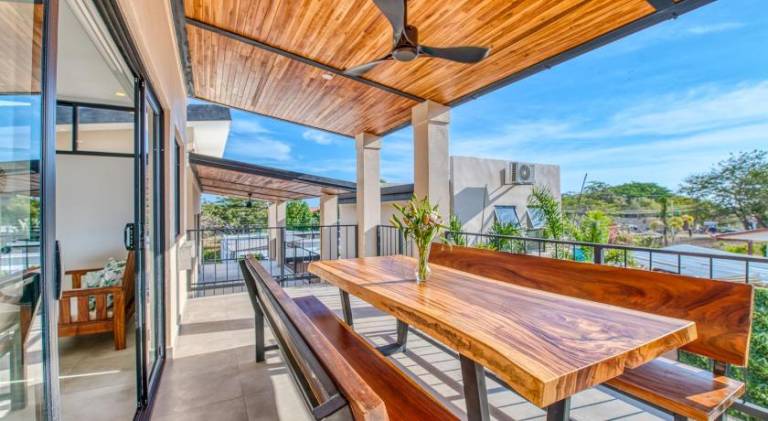 Holiday apartment with pool, yard & patio | Pet-friendly — photo 4