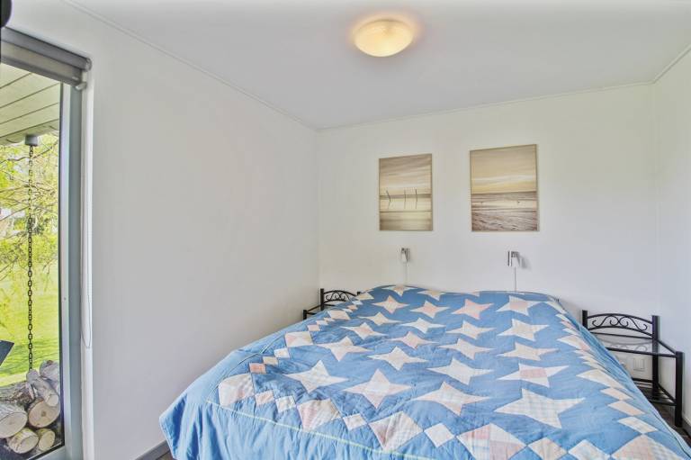 Fully equipped charming vacation home with sauna & terrace | Water view | Pets allowed — photo 5