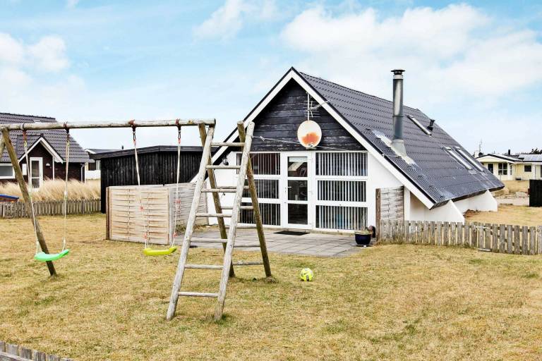 Vacation home with barbeque & terrace in Harboore