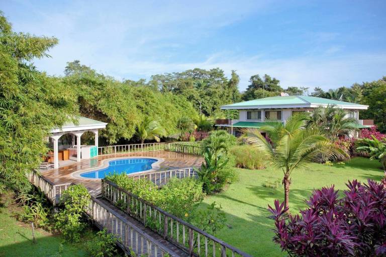 Condo  Quepos