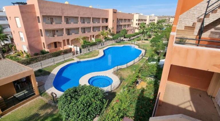 Homes of Spain, Apartamentos Paraiso, Ed Palmerston, Atico J a pie de Playa, piscina privada en sola — photo 5