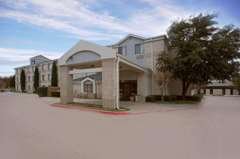 Americas Best Value Inn Addison Dallas in Addison, TX