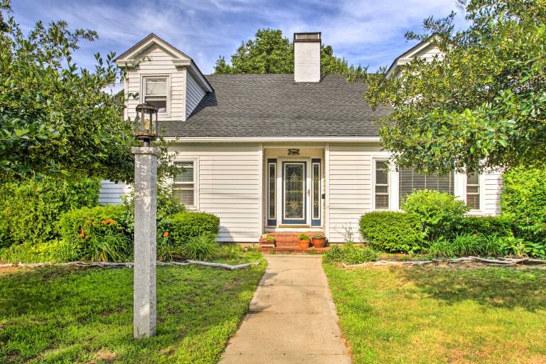 Walk to Beach Maine Home w Hot Tub & Deck