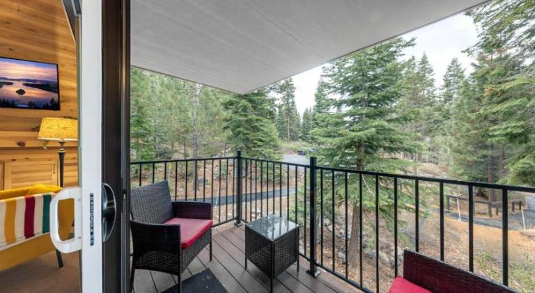 Vacation home with pool & hot tub | Pet-friendly in South Lake Tahoe, CA