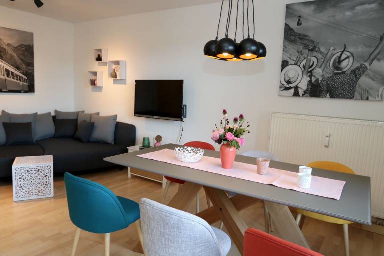Alpenpanorama A5 - vacation apartment in quiet location for up to 4 persons in Garmisch-Partenkirchen