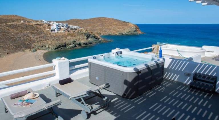 Beachfront Villa Merhia with Hot Tub & Seaview — photo 3