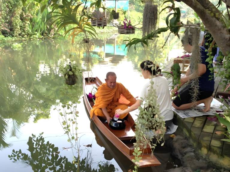 Baansuanleelawadee in Amphawa