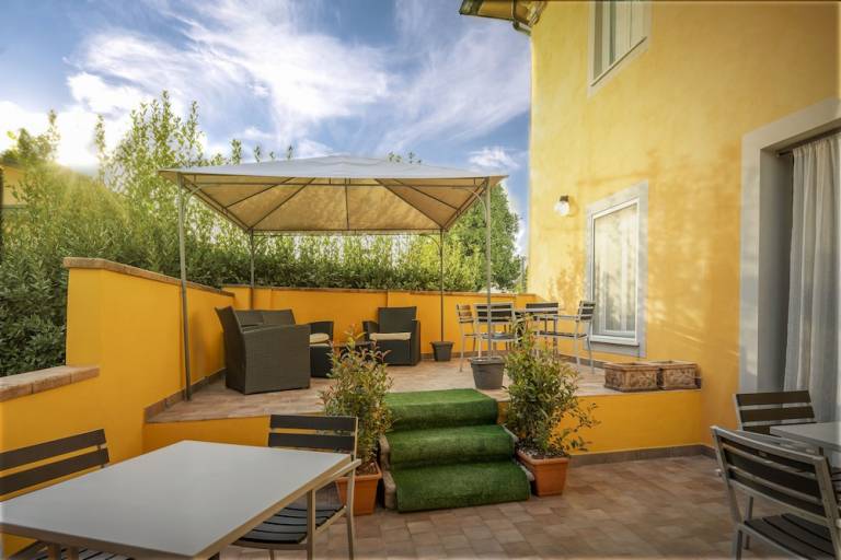 Bed & Breakfast  Lucca