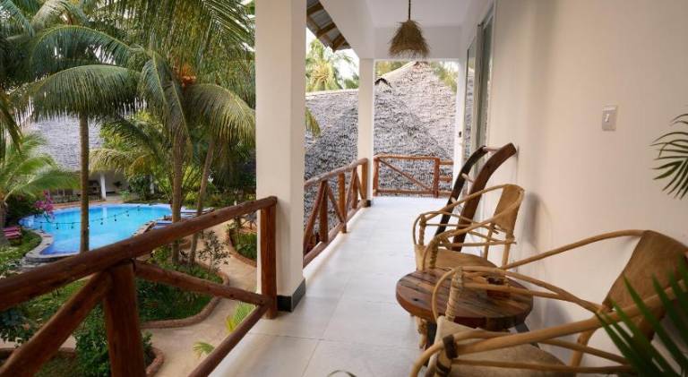 African Bungalows — photo 5