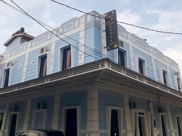 Grand Emperom Hotel Mitra RedDoorz