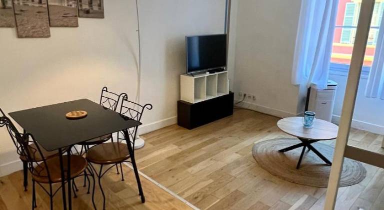 Fully equipped rental apartment | Close to Castle Hill | Next to the beach | Pets allowed — photo 3