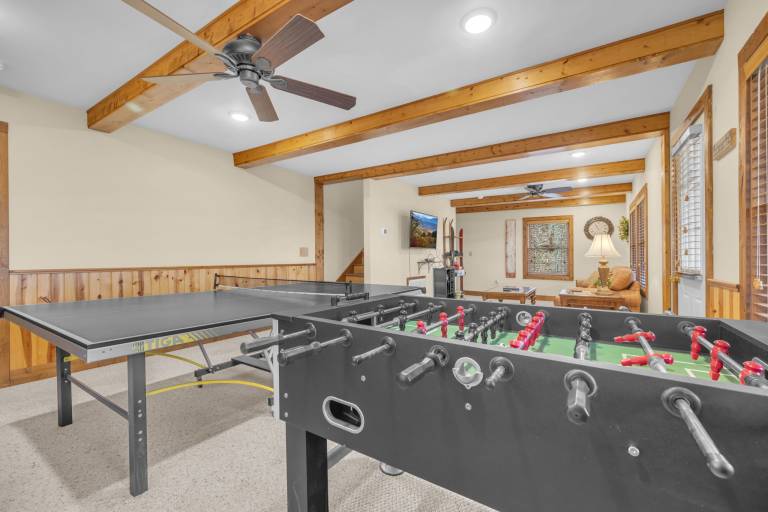 2 Master Suite Cabin! Walk to Appalachian Ski Mtn. Hot Tub, Game Room & Fire Pit — photo 3