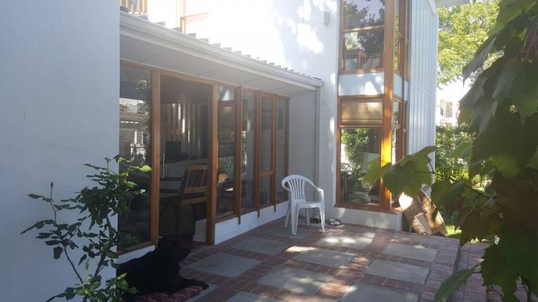 Hus  Rondebosch East