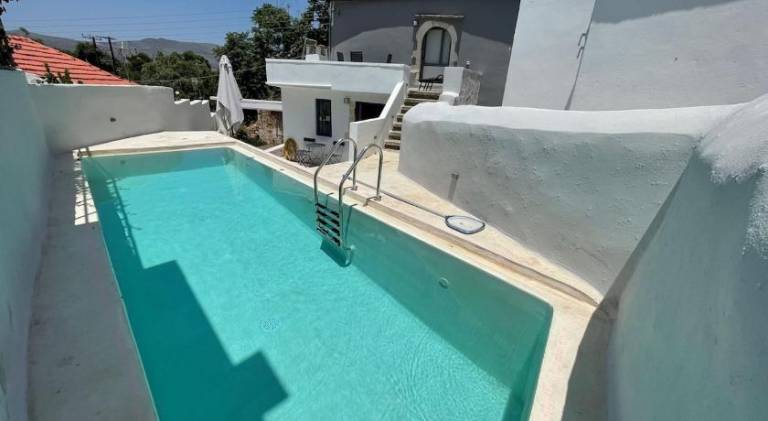 Villa with patio, private pool & garden | Suitable for remote work | Pet-friendly — photo 3