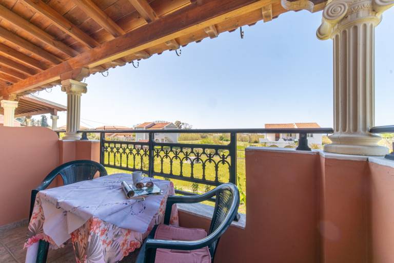 Apartment "Giannis 2"' with Shared Garden, Private Balcony & Wi-Fi in Corfu