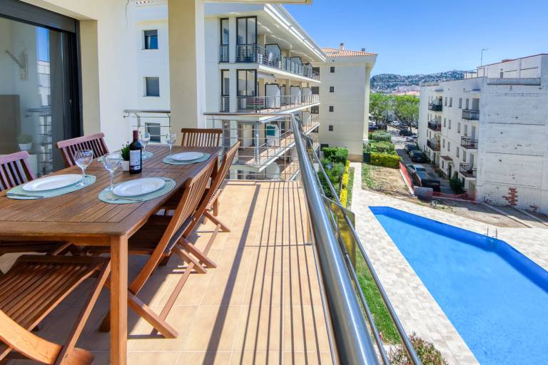 Apartment with garden, pool & terrace — photo 2