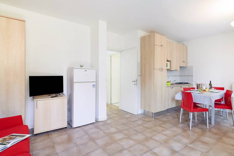 Child-friendly rental apartment with garden | Mountain view | Beach nearby | Pet-friendly — photo 2
