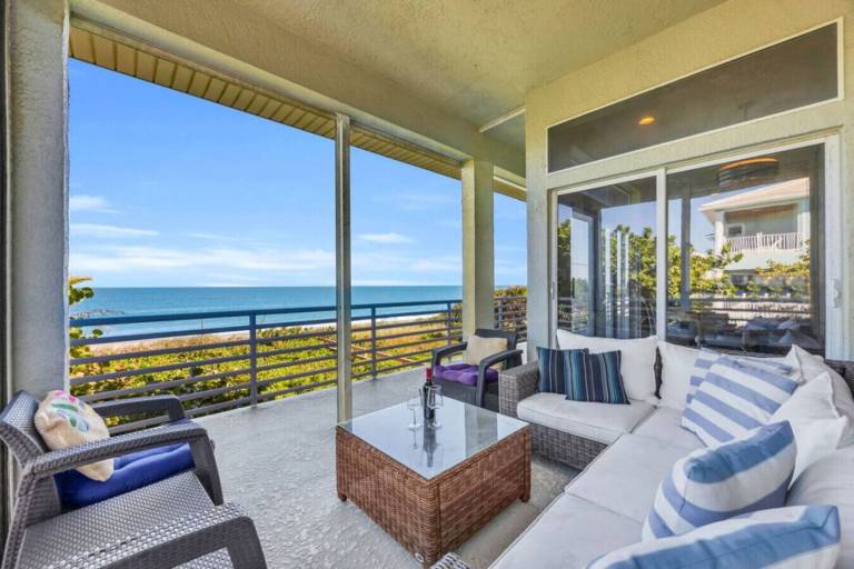 House  Harbor East
