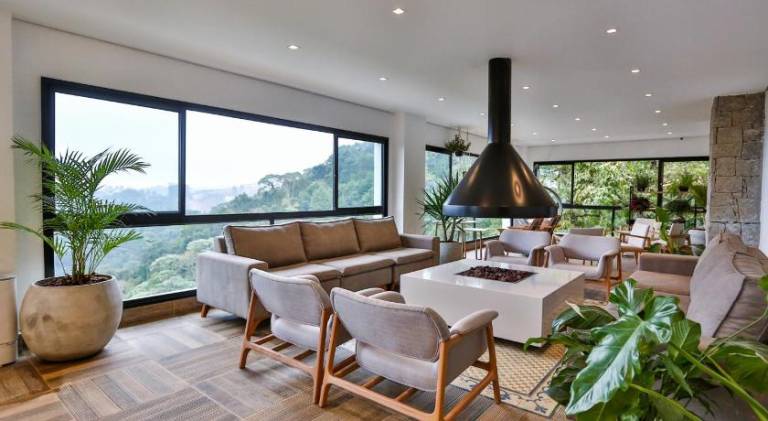 Beautiful serviced apartment with sauna, pool & hot tub | Pets allowed — photo 3