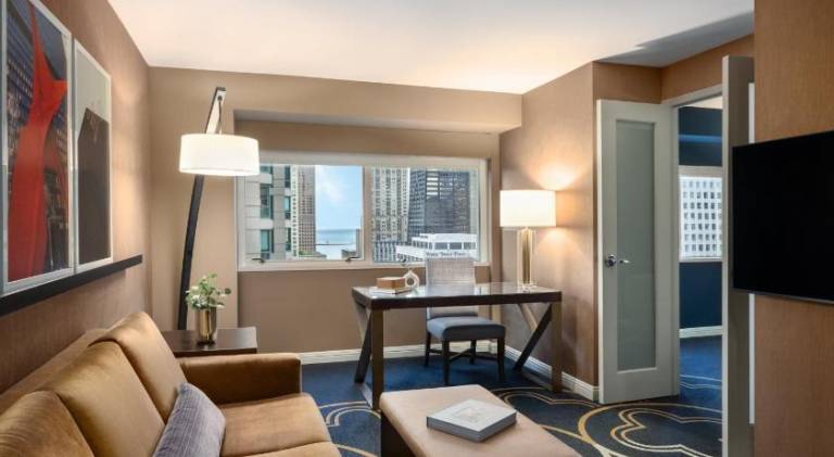Omni Chicago Hotel — photo 2