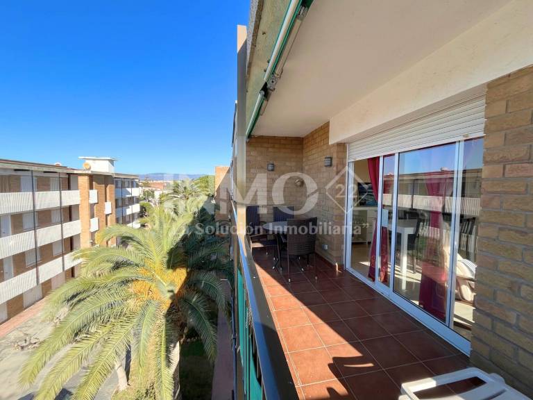 Rental apartment with patio — photo 3