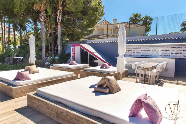 Family-friendly ample villa with jacuzzi & private pool | Mountain view | Pets allowed — photo 3