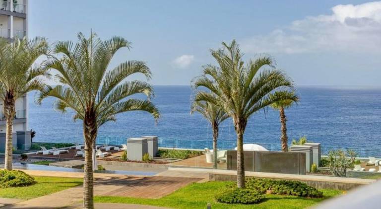Rental apartment with patio & private pool | Near Doca do Cavacas — photo 5