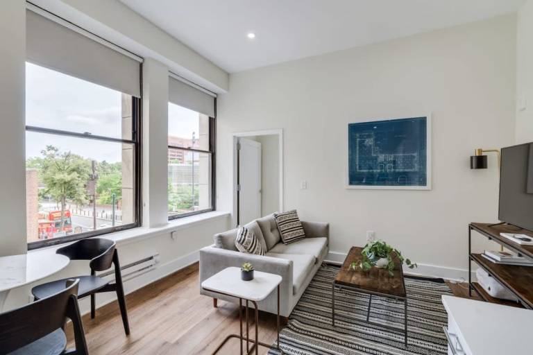 Apartment Center City East