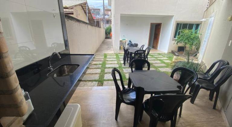 Vacation home with jacuzzi — photo 4