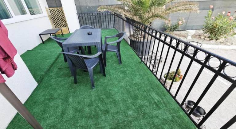 Serviced apartment with terrace & yard — photo 5
