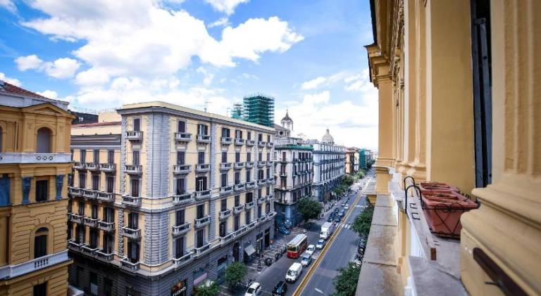 Vacation home with terrace | Near Naples Cathedral — photo 3