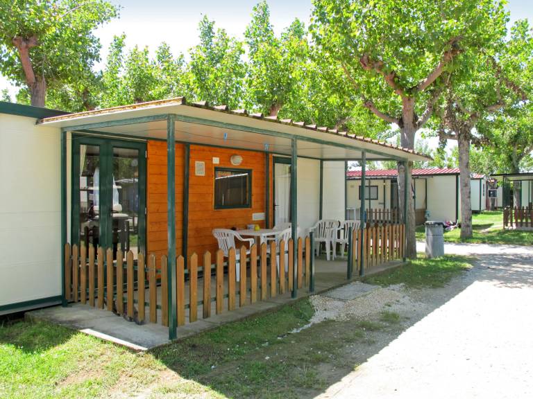 Family-oriented beautiful house with terrace, garden & pool | Close to the beach | Pets are welcome — photo 4