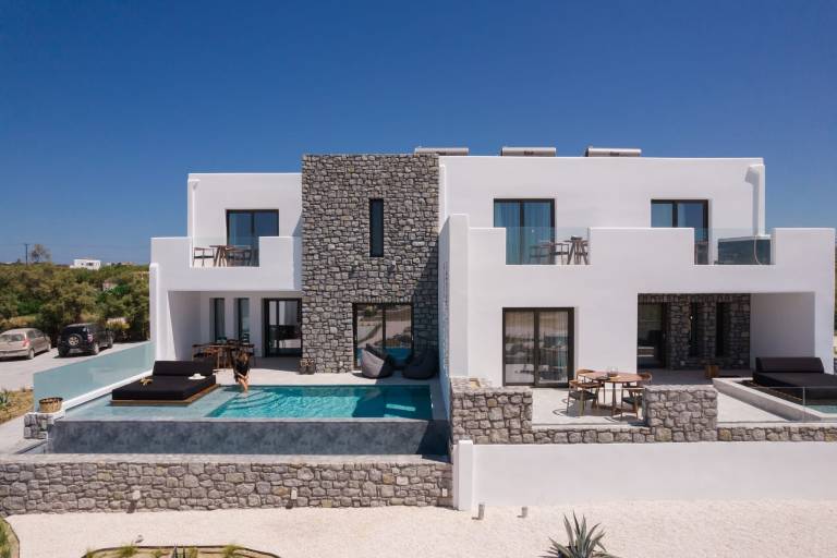 Child-friendly villa with hot tub, private pool & fast internet | Sea view | Pets are welcome — photo 3