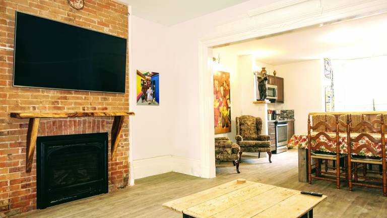 Apartment  Kingston