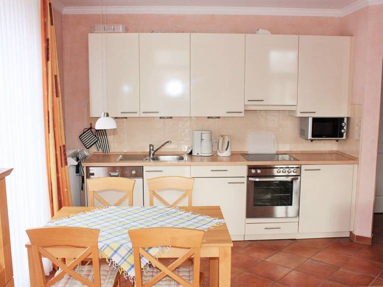 Villa Käthe WE 1: komfortable und sehr geschmackvoll eingerichtete 3-Zimmer-Fewo — photo 3