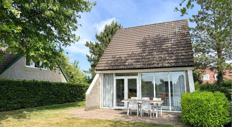 Vacation home with pool in Groningen