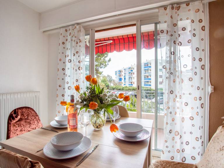 Rental apartment with patio & garden — photo 4