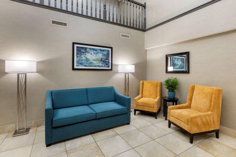 Best Western Watertown Inn and Suites — photo 4