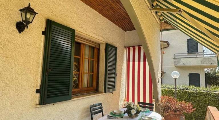 Rental apartment with 1 room for 4 persons in Camaiore