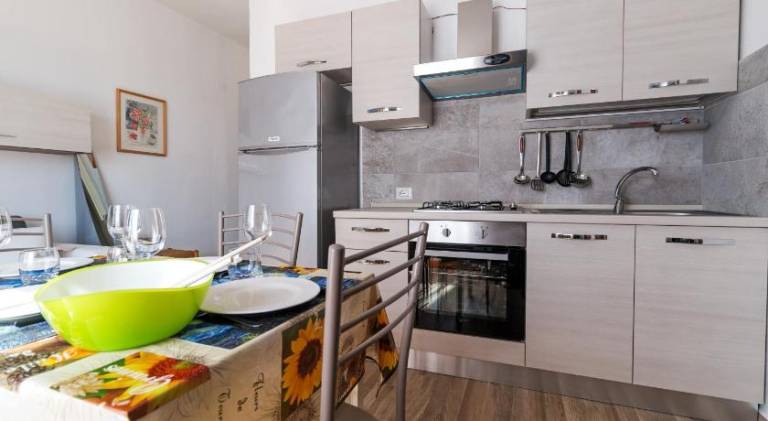 Apartment with 2 rooms for 4 persons — photo 4